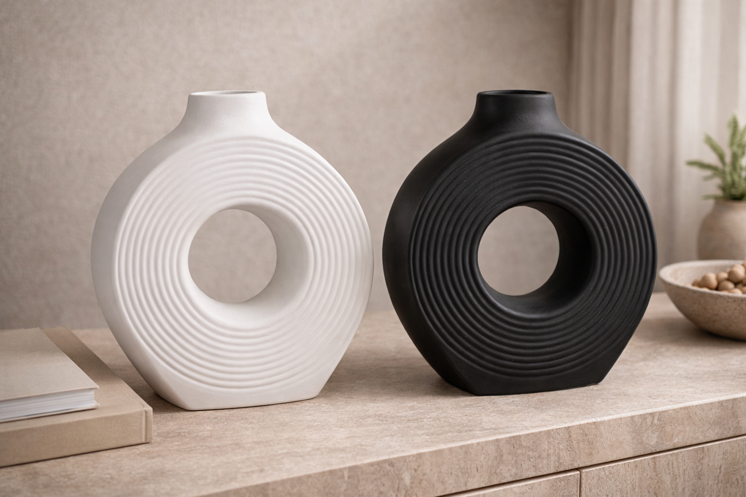 NOBLÉ VASE — Ceramic